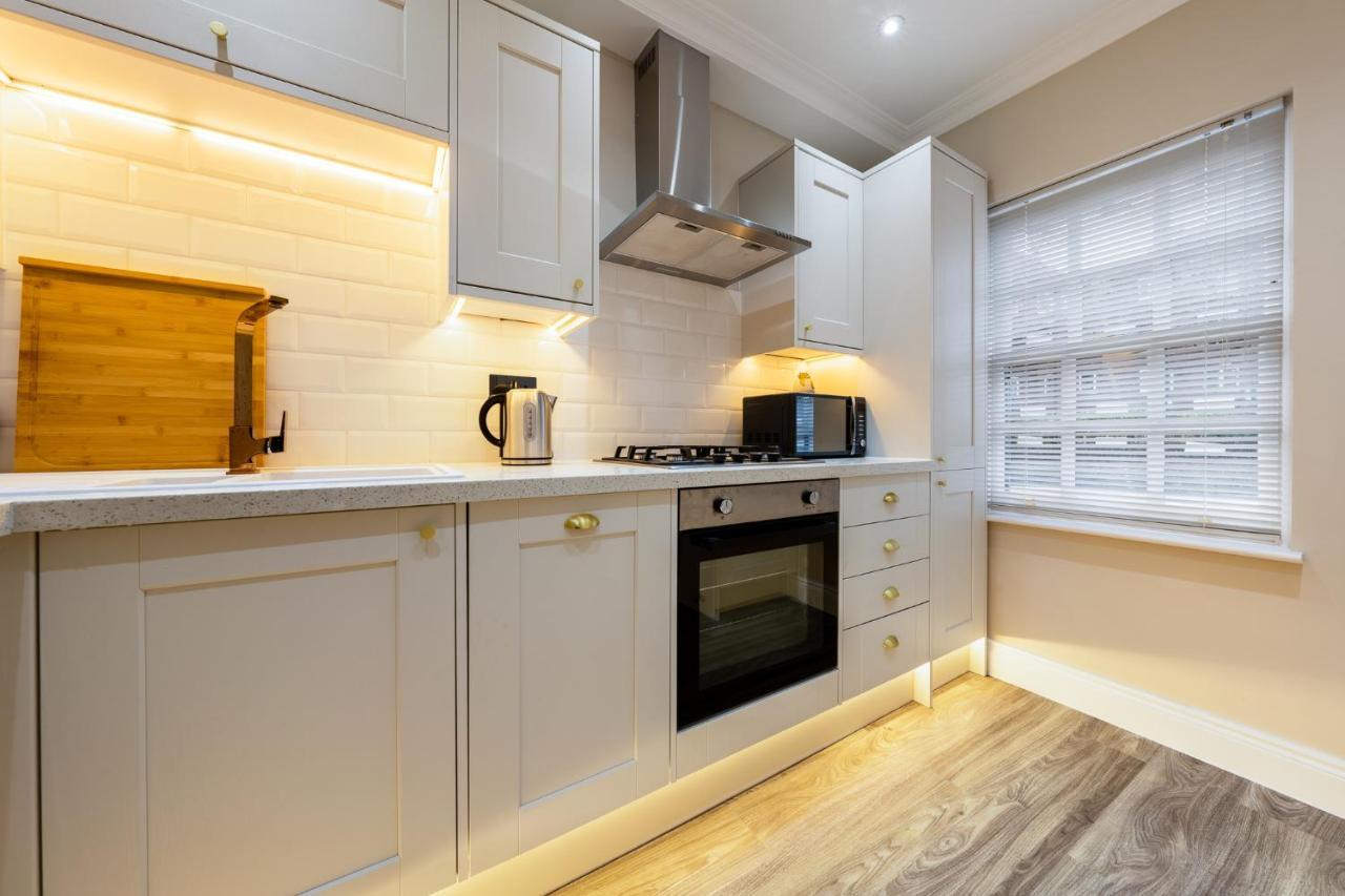 Brand New London Luxury House - Sleeps 8 Villa Exterior foto